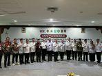 Bupati-Kayong-Utara-Romi-Wijaya-menghadiri-Rapat-Koordinasi.jpg