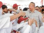 Bupati-Ketapang-Alexander-Wilyo-serahkan-secara-simbolis.jpg