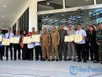 Bupati-Kubu-Raya-Muda-Mahendrawan-beserta-jajaran-Pemkab-Kubu-Raya-resmi-launching.jpg