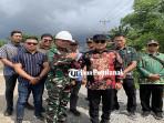 Bupati-Kubu-Raya-Sujiwo-berfoto-435tg.jpg