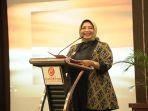 Bupati-Mempawah-Erlina-saat-membuka-secara-resmi-Bimtek-Bagi-Aparatur-Pemerintahan.jpg