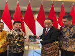Bupati-Sambas-H-Satono-menemui-langsung-Menteri-Komunikasi-dan-Informatika.jpg