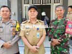 Camat-Mempawah-Timur-Raden-Agus-Isnanto324rewsdf.jpg