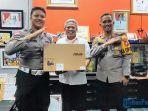 Didampingi-Kapolres-Kubu-Raya-AKBP-Arief-Hidayat-Polantas-Polres-Kubu-Raya-Bripda-Novandro.jpg