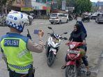 Dipermudah-Aturan-Tilang-Terbaru-Lupa-Bawa-SIM-dan-STNK-Bisa-Ditunjukkan-Lewat-Foto-atau-VC.jpg