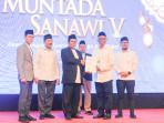 Direktur-Kepesertaan-BPJS-Ketenagakerjaan-Eko-Nugriyanto-saat-foto-bersama.jpg