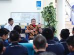 Direktur-Utama-Bank-Bank-Kalbar-Kunjungi-Kantor-Cabang-Sanggau.jpg