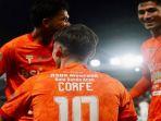 Dua-mesin-gol-Persiraja-Banda-Aceh-ini-Deri-Corfe-dan-Miftahul-Hamdi.jpg