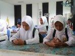 Edukasi-SMP-Siswa-di-kelas-cvbtnyuk.jpg