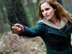 Emma-Watson-lahir-dari-pasangan-pengacara-asal-Inggris-J.jpg