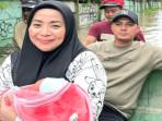 Fadel-tampak-membagikan-potret-dirinya-bersama-sang-istri-Muzdalifah.jpg