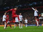 Gelandang-Liverpool-asal-Brasil-Roberto-Firmino-mencetak-gol-ketiga-timnya-dalam.jpg