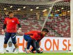 Hasil-Score-Singapura-Vs-Thailand-Live-Piala-AFF-2024-Gol-Shawal-Anuar-Kejutkan-Skuad-Gajah-Perang.jpg