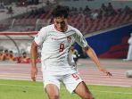 Indonesia-No-9-Rafael-Struick-mendribble-bola-saat.jpg