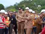 Bupati Kapuas Hulu Minta Gubernur Bangun Jembatan ke Suhaid, Ria Norsan Sebut Diusahakan Tahun 2026