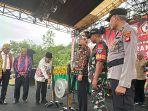 Juli-Suryadi-Burdadi-menutup345EW.jpg