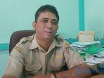 Kabid-Tenaga-Kerja-DPMPSPTK-Landak-Stefanus-Richard-M-saat-ditemui-di-kantornya.jpg