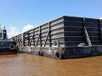 Kapal-Tugboat-LB-Legasea-1-saat-berada-di-perairan-sungai-Kapuas-4erdf.jpg