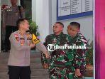 Kapolres-Kapuas-Hulu-AKBP-Hendrawan-bersama-Dandim23r4we.jpg