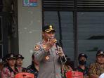 Kapolres-Sekadau-saat-mensos43524r.jpg