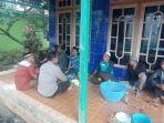 Kapolsek-Kuala-Behe-IPTU-Zulianto-saat-melaksanakan-program-Jumat-Curhat-dengan.jpg
