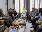 Kepala-Kantor-Wilayah-Kemenkum-Kalbar-Jonny-Pesta-Simamora-dan-Kajati-Kalbar.jpg