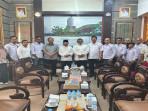 Ketua-DPD-REI-Kalbar-Baharudin-bersama-jajaran-ghhgghgh.jpg