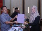 Ketua-DPRD-Kabupaten-Sambas-Abu-Bakar-saat-Rapat-Paripurna.jpg