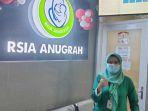 Lena-Siti-Khoerunisa-Petugas-Informasi-dan-Penanganan-Pengaduan-Rumah-Sakit-Ibu-dan-Anak-RSIA.jpg