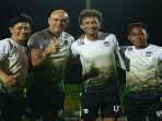 Luis-Milla-bersama-tim-pelatih-805.jpg