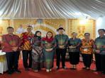 MTQ Ke 33 Kalbar, Bupati Karolin Kunjungi Stand Landak