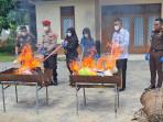 MUSNAHKAN-BARANG-BUKTI234ew.jpg