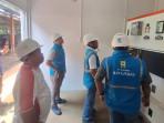 Manager-PLN-UP3-Mempawah-Abdul-Azis-P-kedua-dari-kanan-bersama-Masinis.jpg