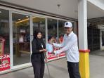 Manager-PLN-UP3-Mempawah-Abdul-Azis-P-turut-melakukan-sosialisasi.jpg
