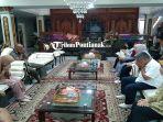 Muda-Mahendrawan-melaksanakan-doa-bersama-3w4rew.jpg