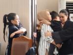 Nikita-Mirzani-tiba-di-ruang-sidang-sekitar-pukul-1130-WIB.jpg