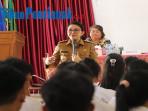 Bupati Karolin Dorong Partisipasi Pemilih Pemula Dalam Pemilu