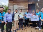 PLN-Nyalakan-Listrik-Rumah-Warga-Kurang-Mampu-di-Jantung-Borneo.jpg
