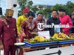 POTONG-TUMPENG325r4ew.jpg