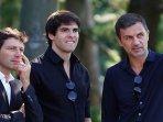 Paolo-Maldini-kanan-pojok-saat-bersama-Kaka-dan-Leonardo.jpg
