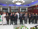 Paolus-Hadi-saat-foto-bersama-usai-melantik-pejabat-pimpinan-tinggi-pratama-administrator.jpg