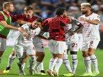 Para-pemain-AC-MIlan-berselebrasi-usai-Bennacer-mencetak-gol.jpg