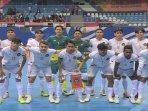 Pemain-Timnas-Futsal-Indonesia-foto-bersama-di-Piala-Asia-Futsal-AFC-2022.jpg