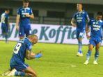 Persib-Bandung-David-da-Silva-berdoa-dengan-latar-belakang2523533.jpg