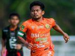 Pertandingan-Persiraja-Banda-Aceh-vs-Sriwijaya-FC-di-Liga-2-2024-2025.jpg