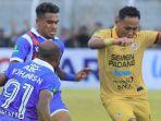 Pertandingan-Semen-Padang-vs-PSBS-Biak-merupakan-laga-leg-kedua-final-Liga-2-2023-2024.jpg