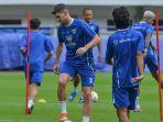 Potret-latihan-Persib-Bandung-jelang-lanjutan-Liga-1211.jpg