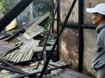 RUMAH-TERBAKAR435r4ew.jpg
