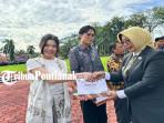 SERAHKAN-PENGHARGAAN-0imr5.jpg
