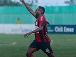 Salah-satu-tim-di-Babak-Play-Off-Degradasi-Liga-2-2024-2025-adalah-Persipura-Jayapura.jpg